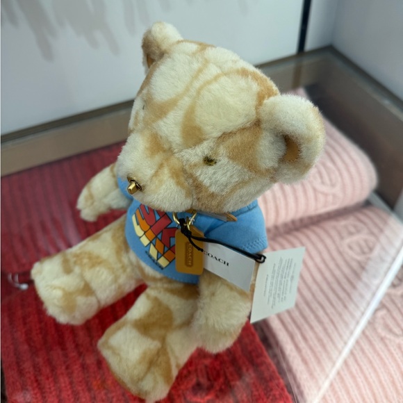 COACH Ski Bear Collectible In Signature Shearling C7059 Tan Multi NWT - Picture 12 of 13